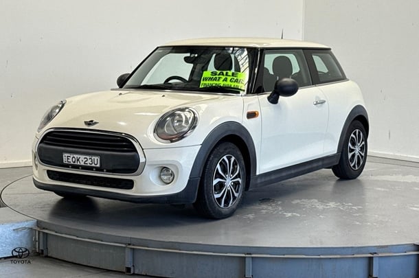 2014 MINI Hatch One in White