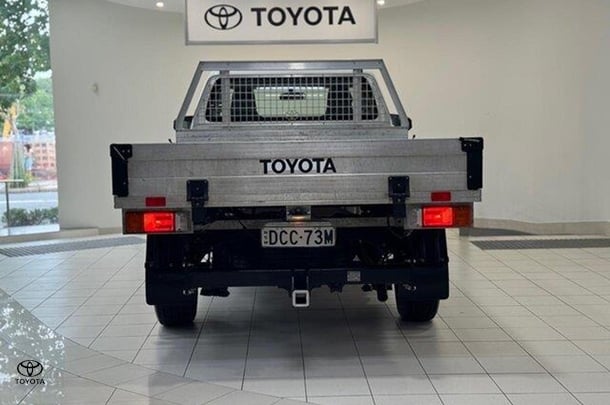 2015 Toyota Hilux Workmate in White