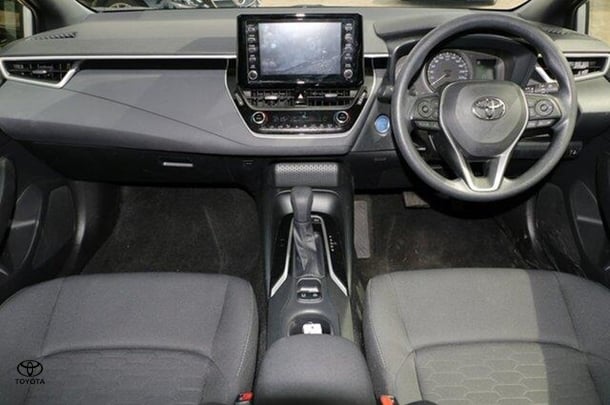 2022 Toyota Corolla Ascent Sport in Silver