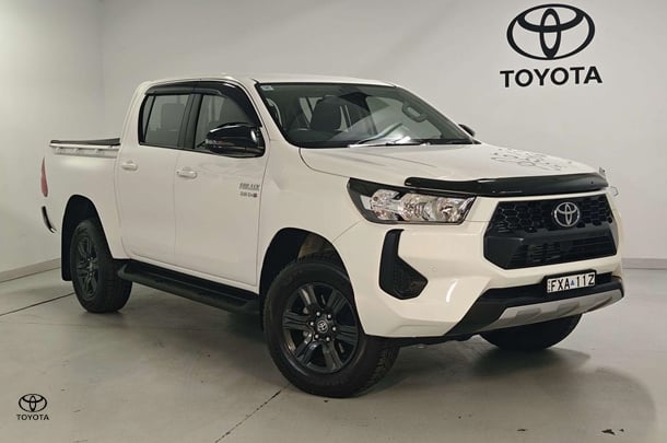 2025 Toyota Hilux SR in White