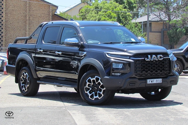 2024 JAC T9 Haven in Karak Black (Aaa)