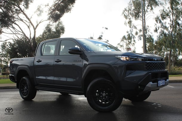 Image of 2025 Toyota Hilux SR