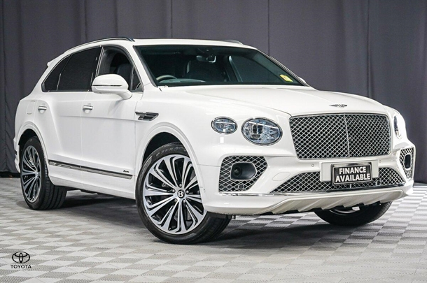 2023 Bentley Bentayga Azure in White