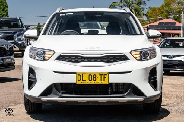 2024 Kia Stonic S in Snow White Pearl (Swp)