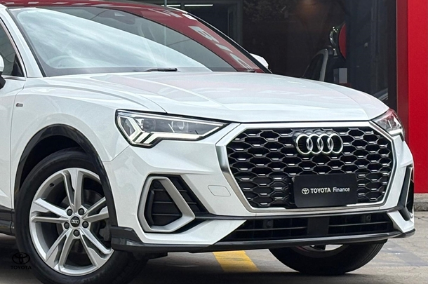 2020 Audi Q3 35 TFSI S line in White