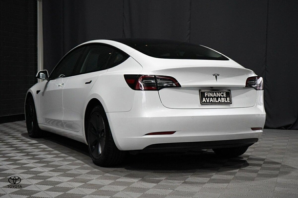 2021 Tesla Model 3 Standard Range Plus in White