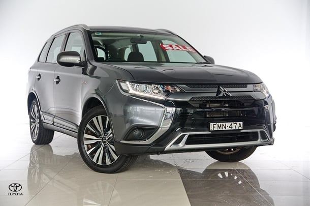 Image of 2019 Mitsubishi Outlander ES
