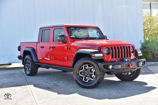 2022 Jeep Gladiator Rubicon in Red