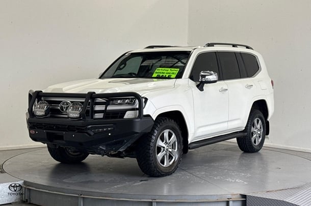 Image of 2023 Toyota Landcruiser Sahara