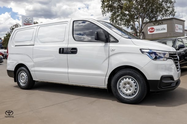 2021 Hyundai iLoad Base in White