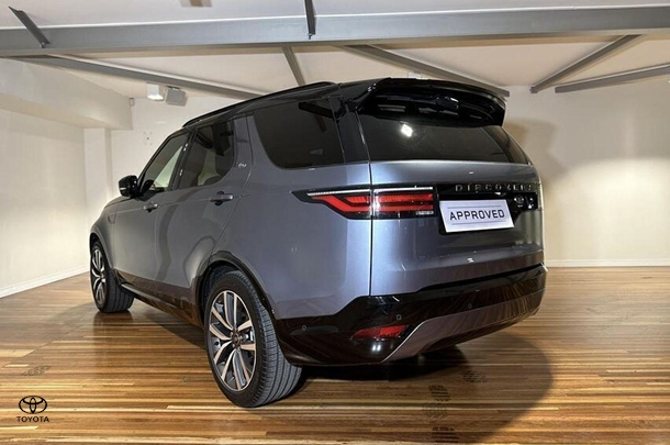 2021 Land Rover Discovery D300 R-Dynamic SE in Byron Blue (1ck)