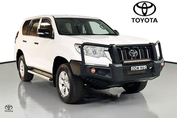 Image of 2023 Toyota Prado GX
