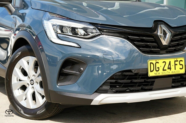 2023 Renault Captur Life in Blue