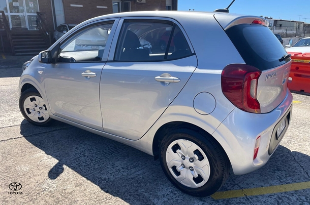 2022 Kia Picanto S in Silver