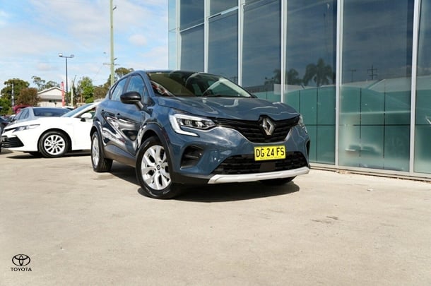 2023 Renault Captur Life in Blue