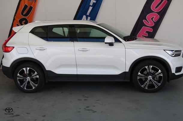 2020 Volvo XC40 T4 Inscription in White