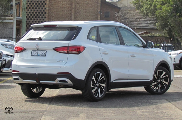 2025 MG ZS Essence Hybrid+ in White