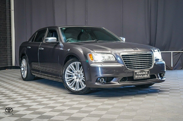 2015 Chrysler 300 C Luxury in Grey