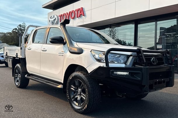 Image of 2022 Toyota Hilux SR