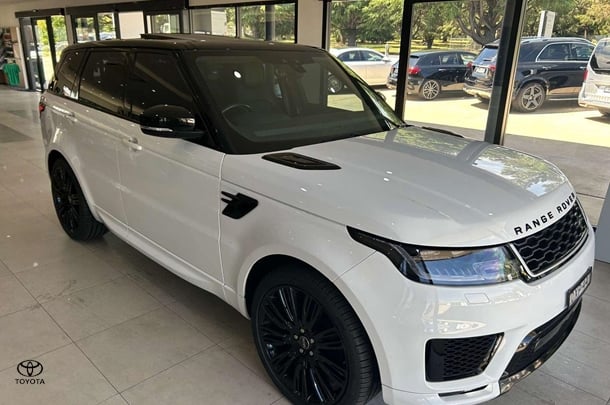 2017 Land Rover Range Rover Sport TDV6 SE in White