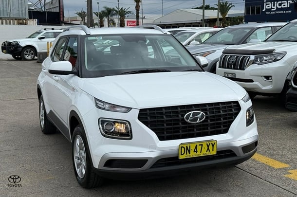 Image of 2025 Hyundai VENUE Base