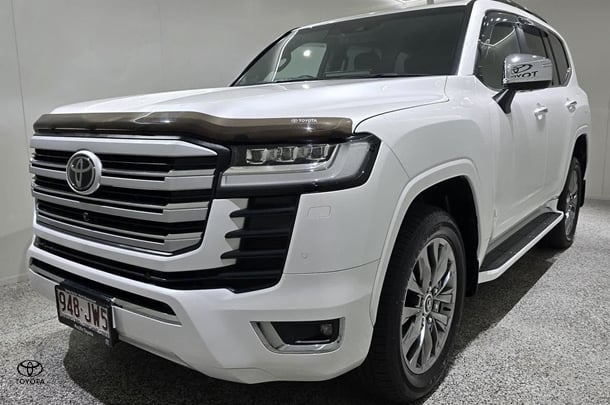 30 Toyota Landcruiser 300 Sahara ZX cars for sale in Australia