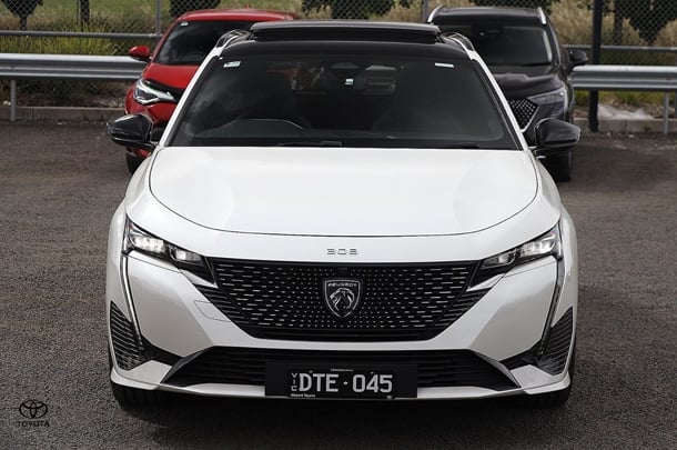 2022 Peugeot 308 GT Premium in White