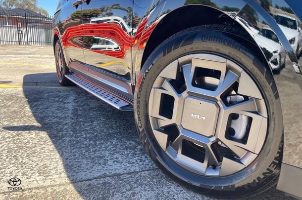2025 Kia Carnival GT-Line HEV in Aurora Black (Abp)