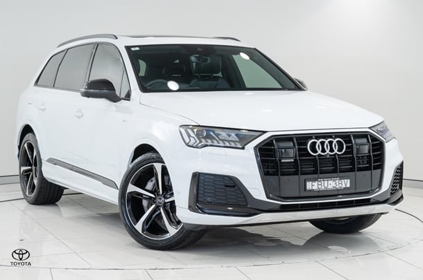 Image of 2023 Audi Q7 50 TDI S line