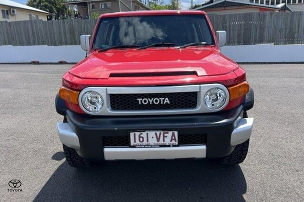 2014 Toyota FJ Cruiser Base in Red