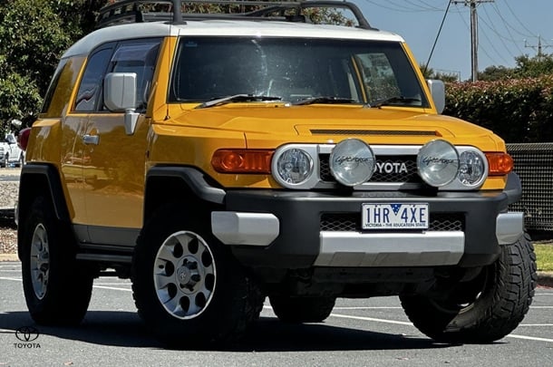 2016 Toyota FJ Cruiser FJ Cruiser in Two Tone Yellow