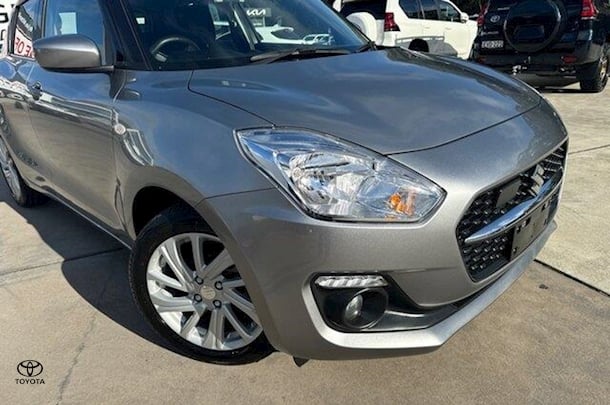 2023 Suzuki Swift GL in Silver
