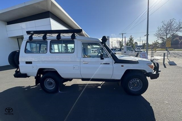 2013 Toyota Landcruiser Workmate in White