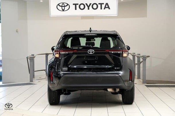 2024 Toyota Yaris Cross GX in Blue