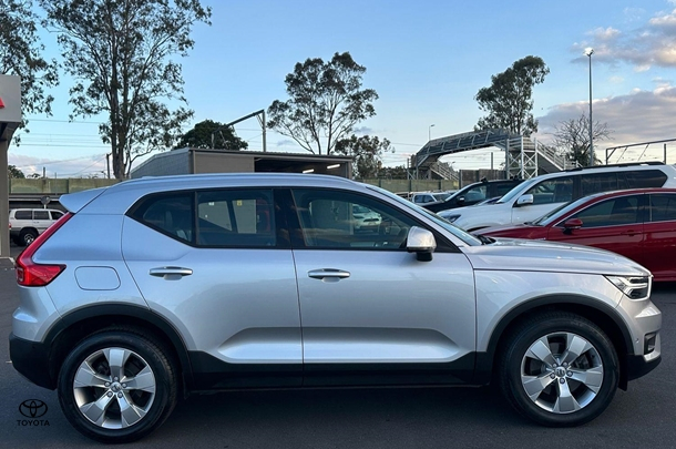 2019 Volvo XC40 T4 Momentum in Other