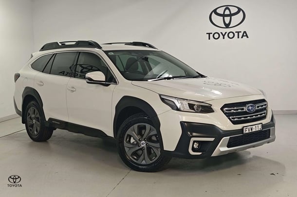2021 Subaru Outback AWD in White