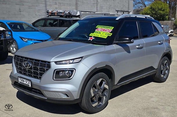 Image of 2020 Hyundai Venue Elite
