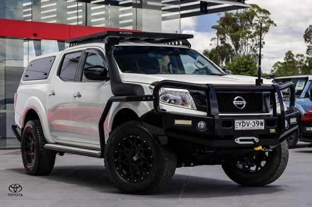 2017 Nissan Navara ST-X in White