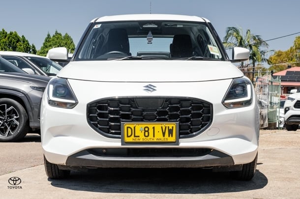 2024 Suzuki Swift Hybrid in White