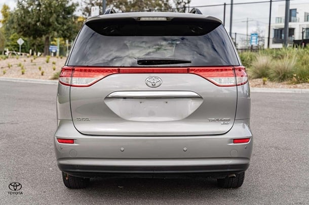 2015 Toyota Tarago GLX in Silver