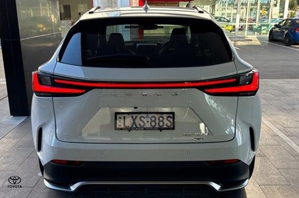 2024 Lexus NX NX450h+ F Sport in White