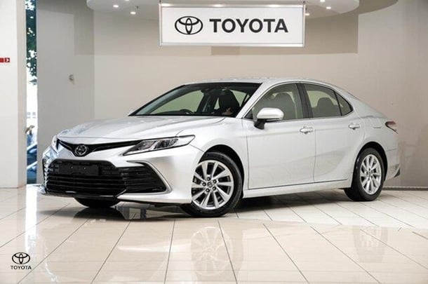 2024 Toyota Camry Ascent in Silver