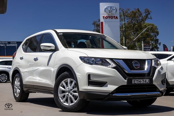2022 Nissan X-TRAIL ST in White