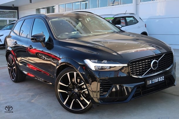 Image of 2022 Volvo XC60 Recharge Plug-In Hybrid