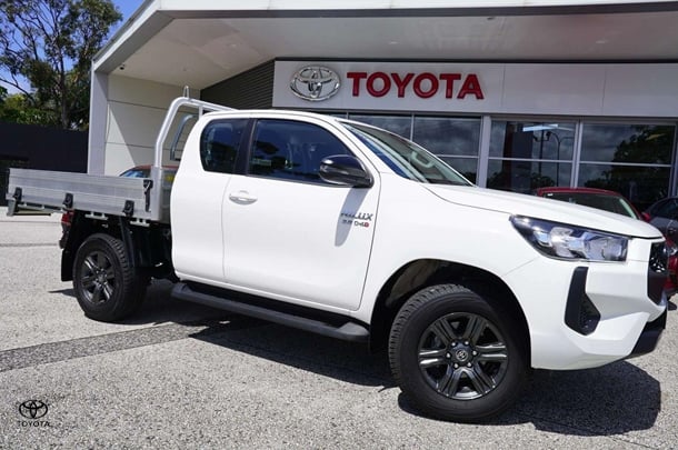 Image of 2025 Toyota Hilux SR
