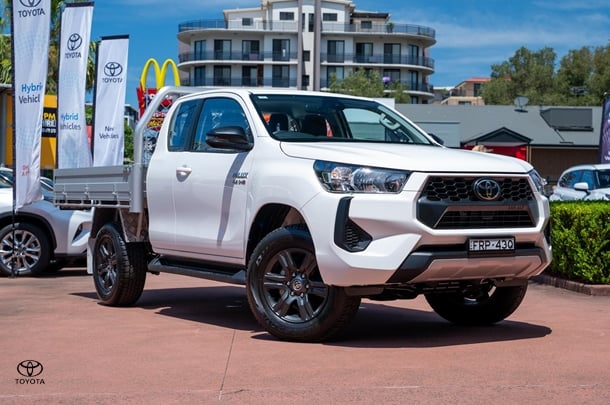 2025 Toyota Hilux SR in White