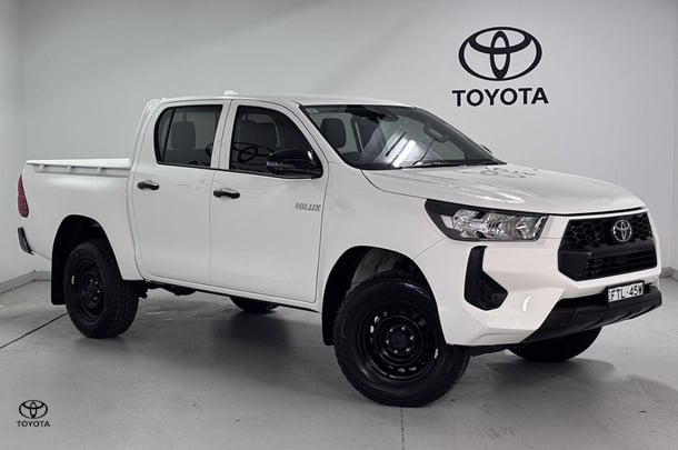 2025 Toyota Hilux Workmate in White