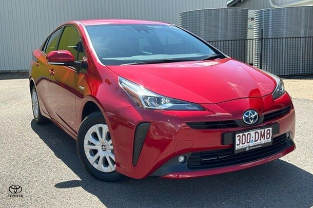 2021 Toyota Prius Base in Red