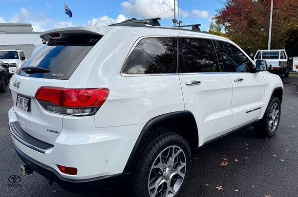 2019 Jeep Grand Cherokee Limited in White