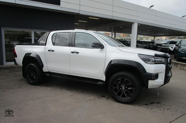 Image of 2023 Toyota Hilux Rogue